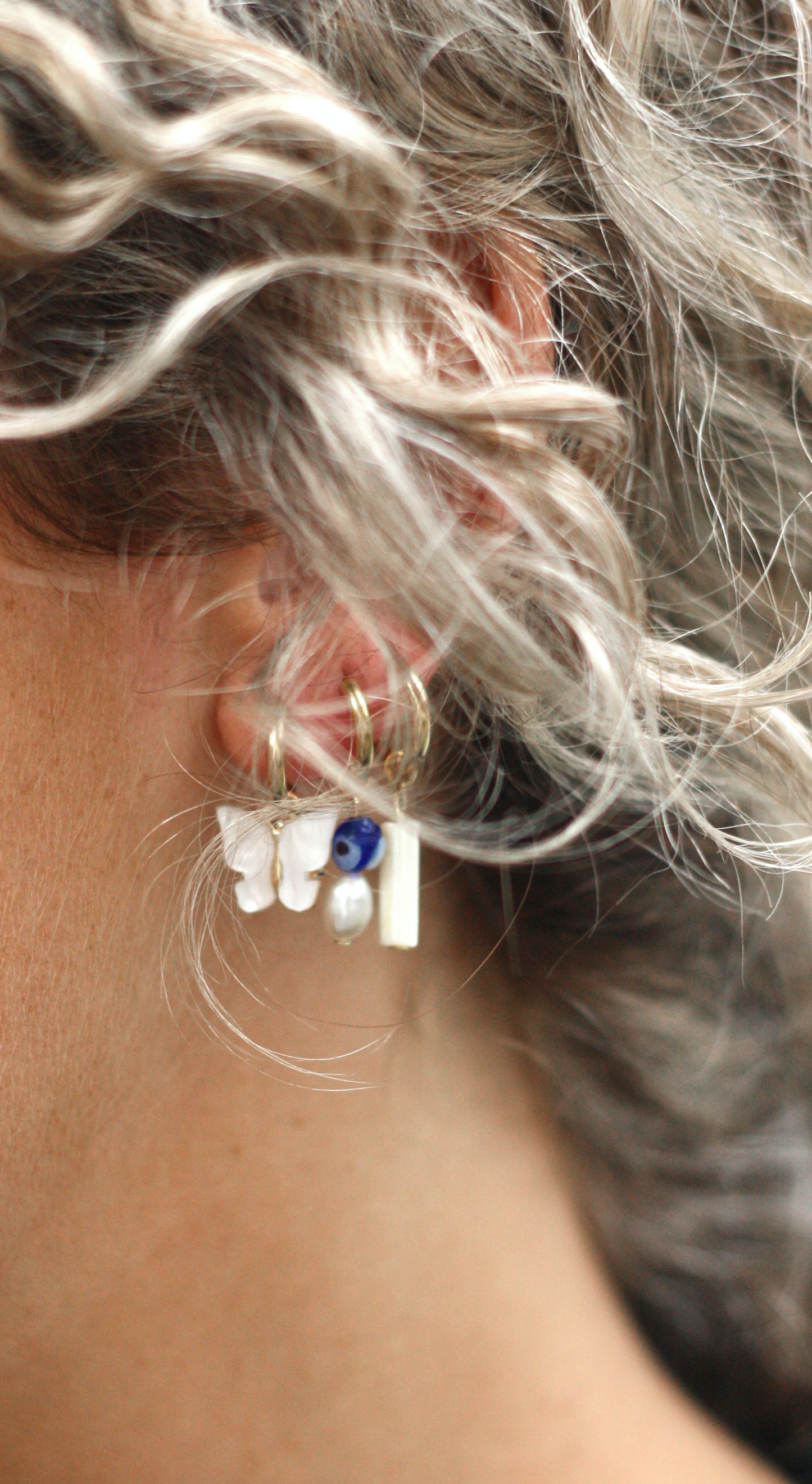 Pearly Eye Earring