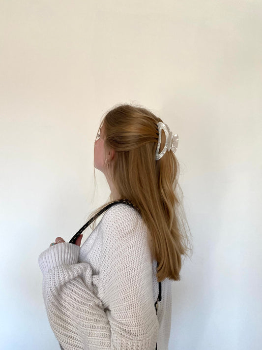 Classy Pearl Clip Long